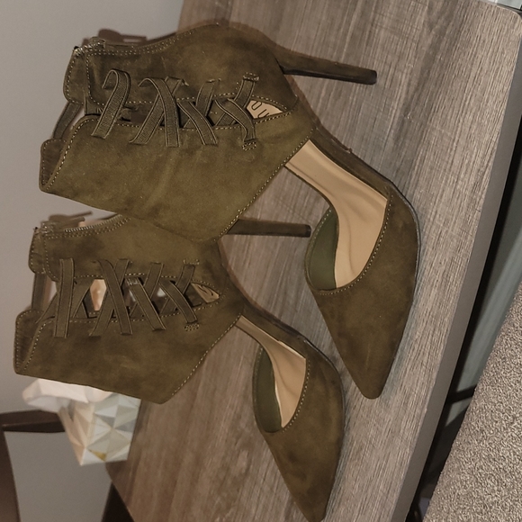 Shoes - Brand New Olive Green Heels